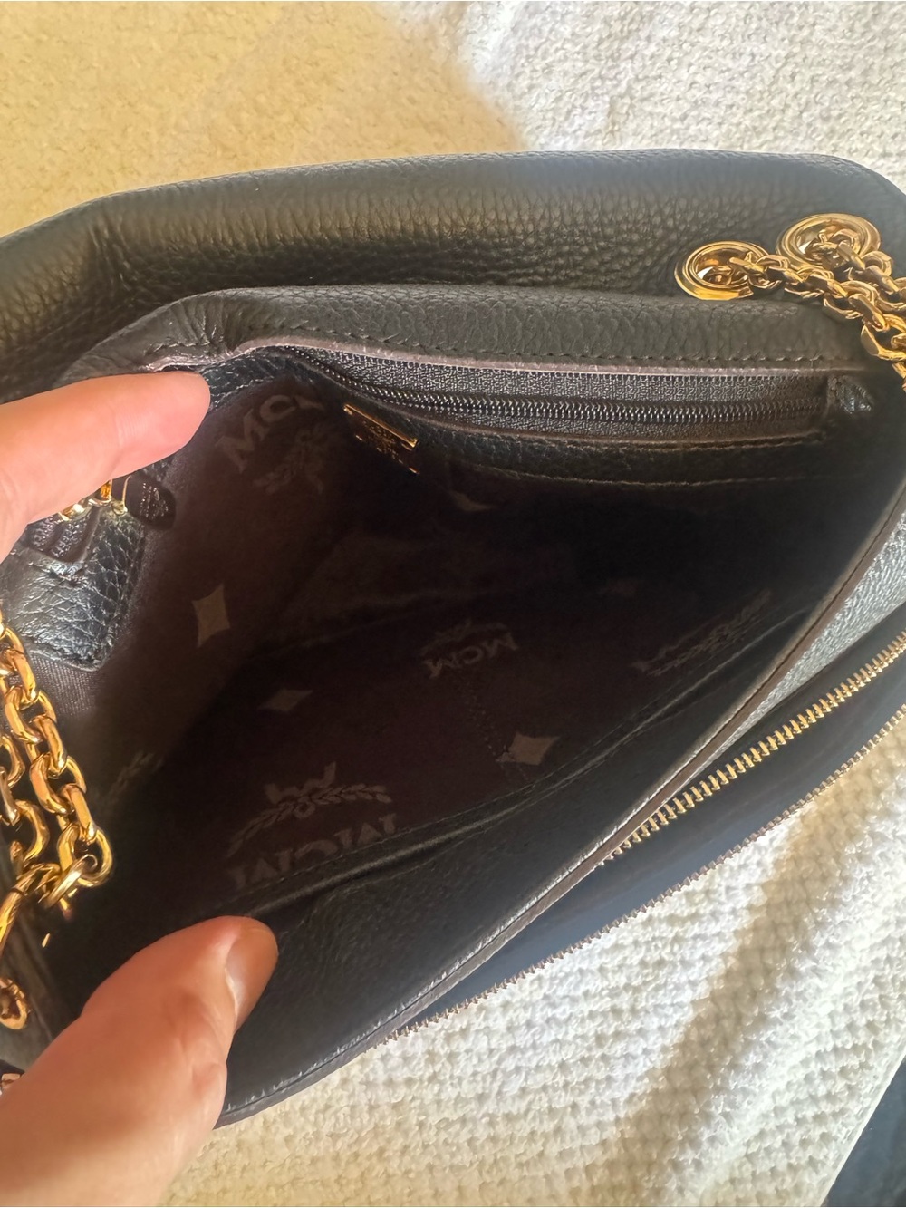 MCM Black Pebbled Leather Shoulder Bag with Gold Chain - Picture 5 of 6